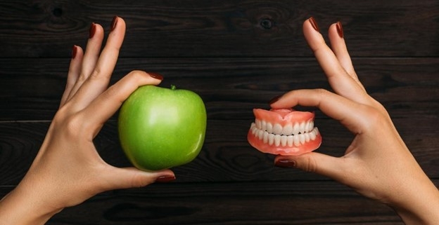غذا خوردن با دندان مصنوعی دندانی