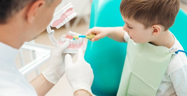 مراقبت دندانپزشکی  کودک مبتلا به اوتیسم 